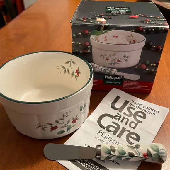 Pfaltzgraff NEW Sculpted Stoneware Winterberry Dip Mix Bowl Set and Spreader - Picture 8 of 10